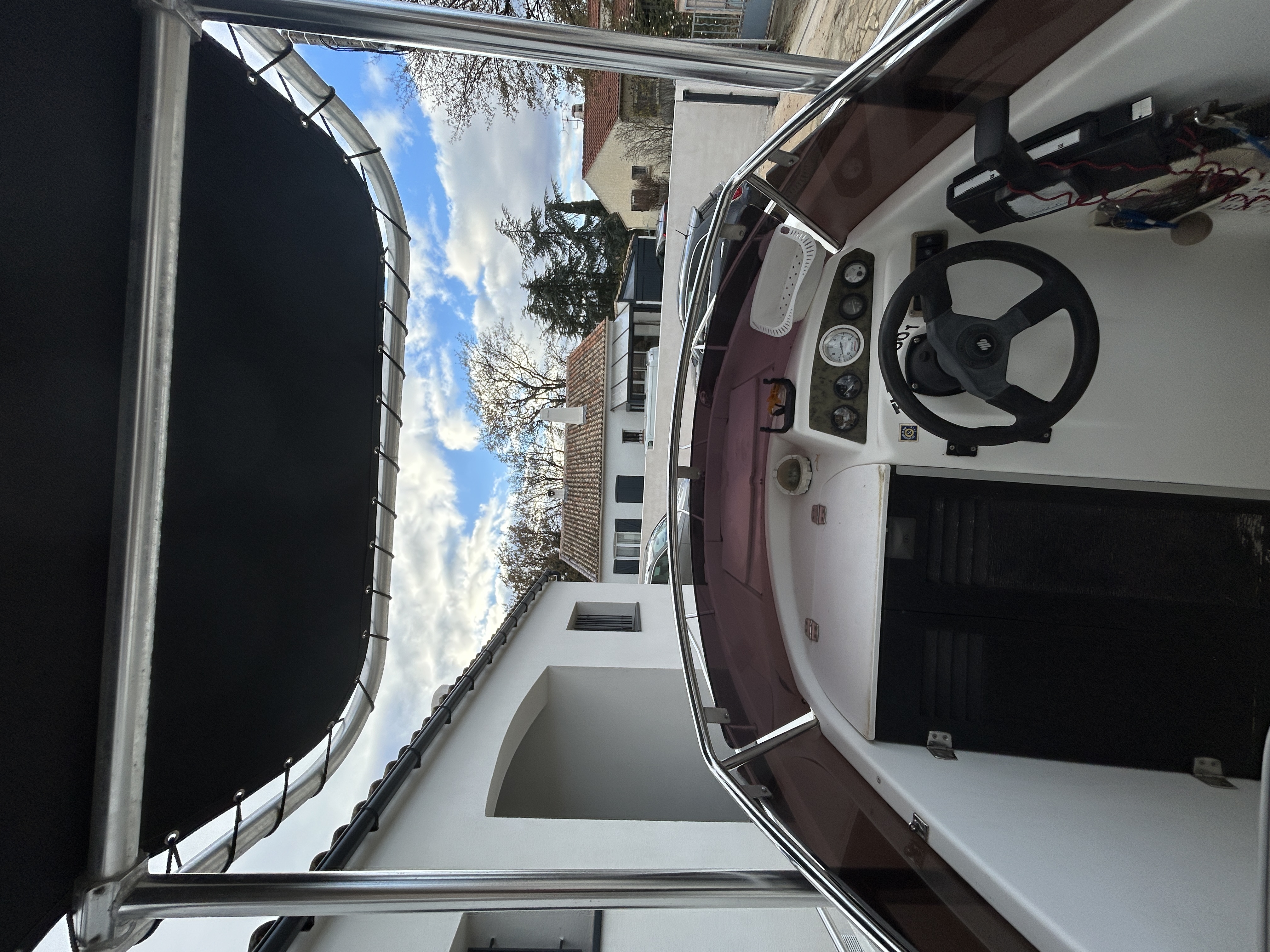 slider 4 Beneteau Ombrine 630